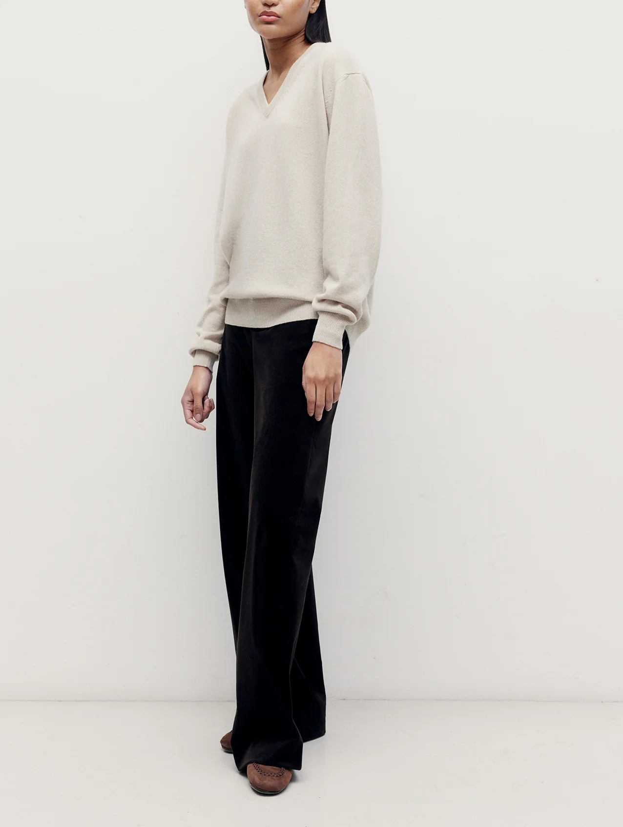 Oat 4 Ply Favourite V Neck Sweater - Image 2