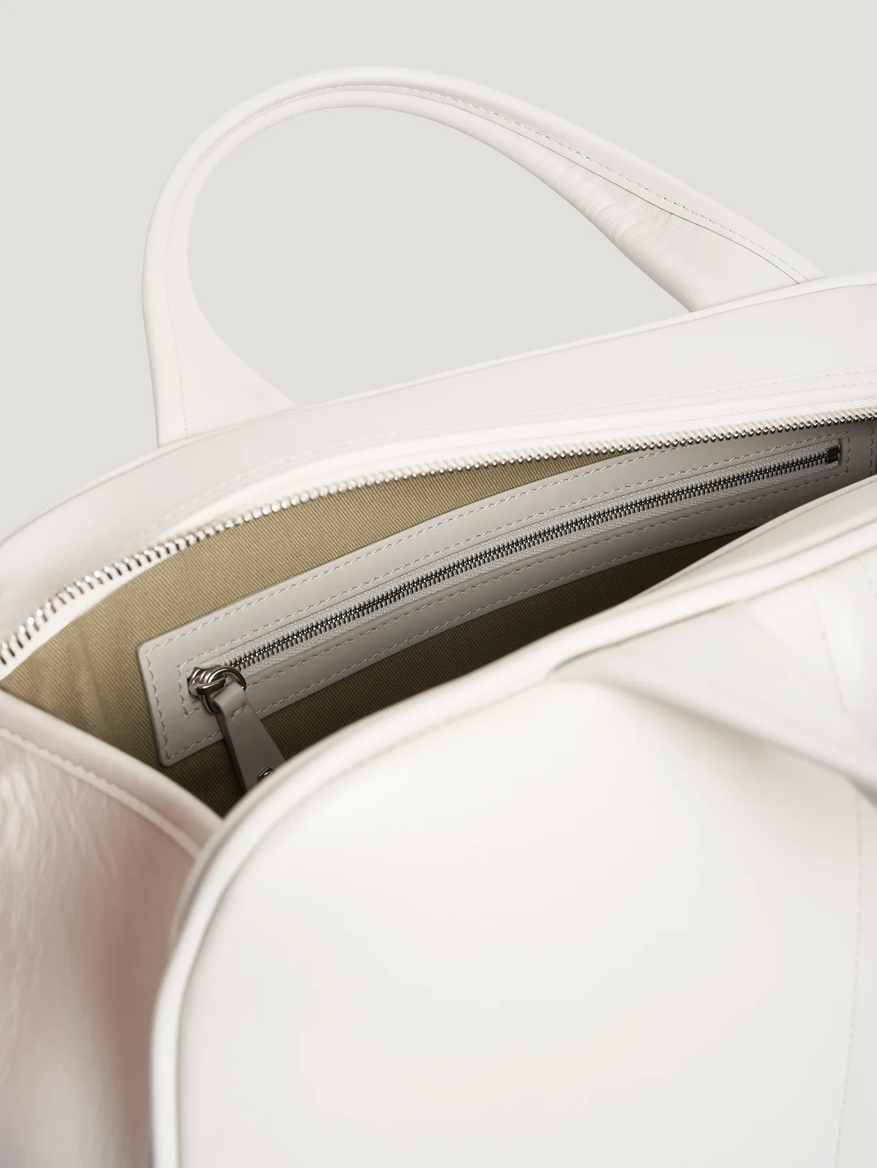 White Driver Bag - Image 2