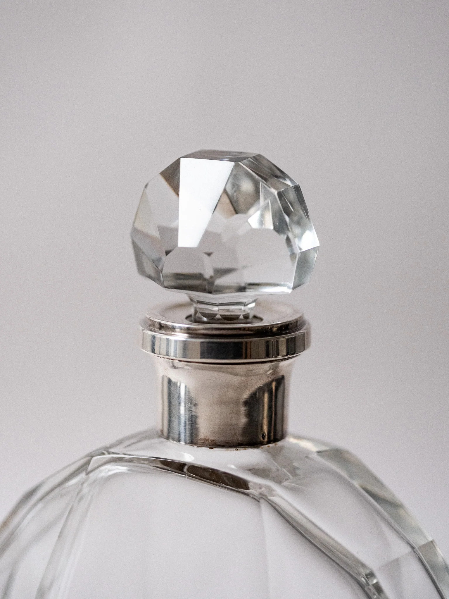 French Art Deco Fan Decanter - Image 3