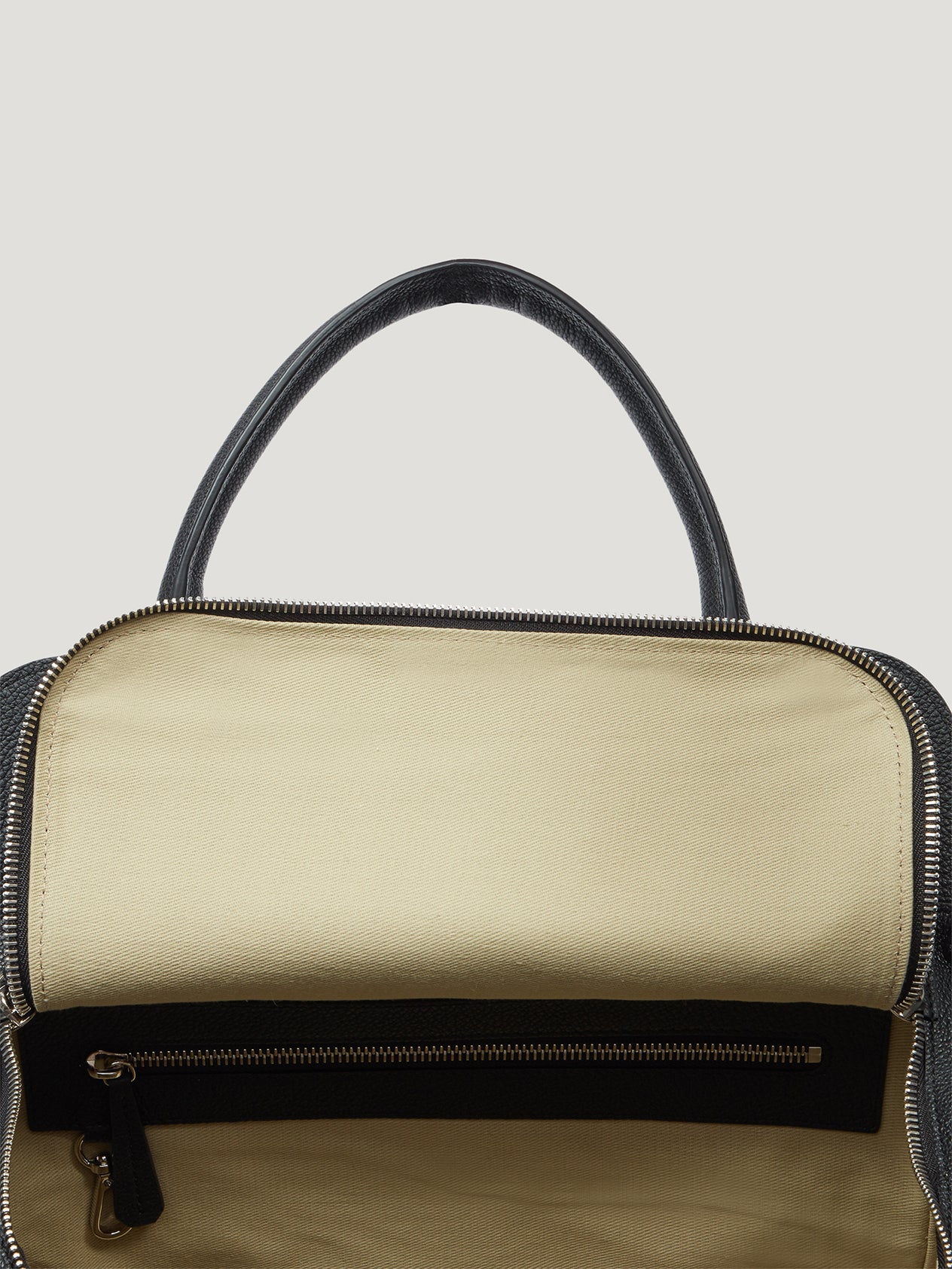 Black Medium Sea Bag 1985 - Image 4