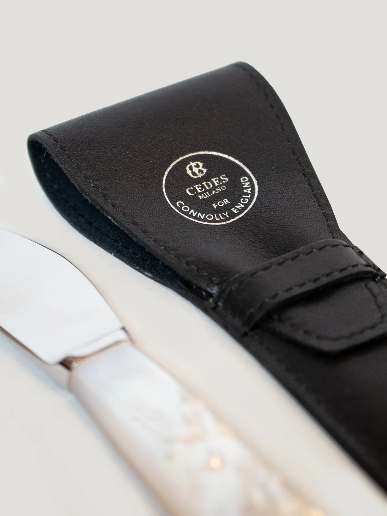 Pearl Parmesan Cheese Knife - Image 2