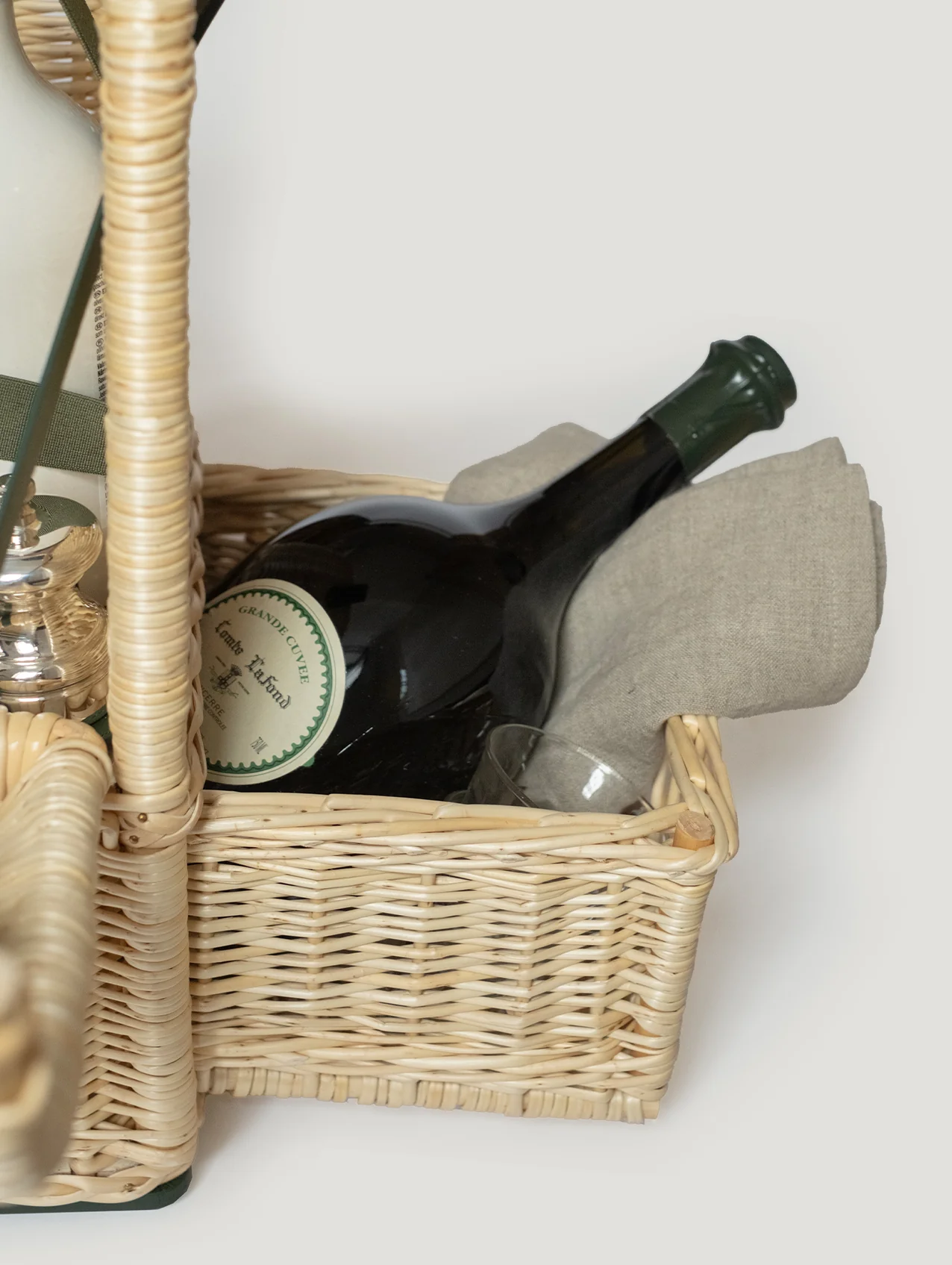 The Connolly Picnic Basket - Image 14
