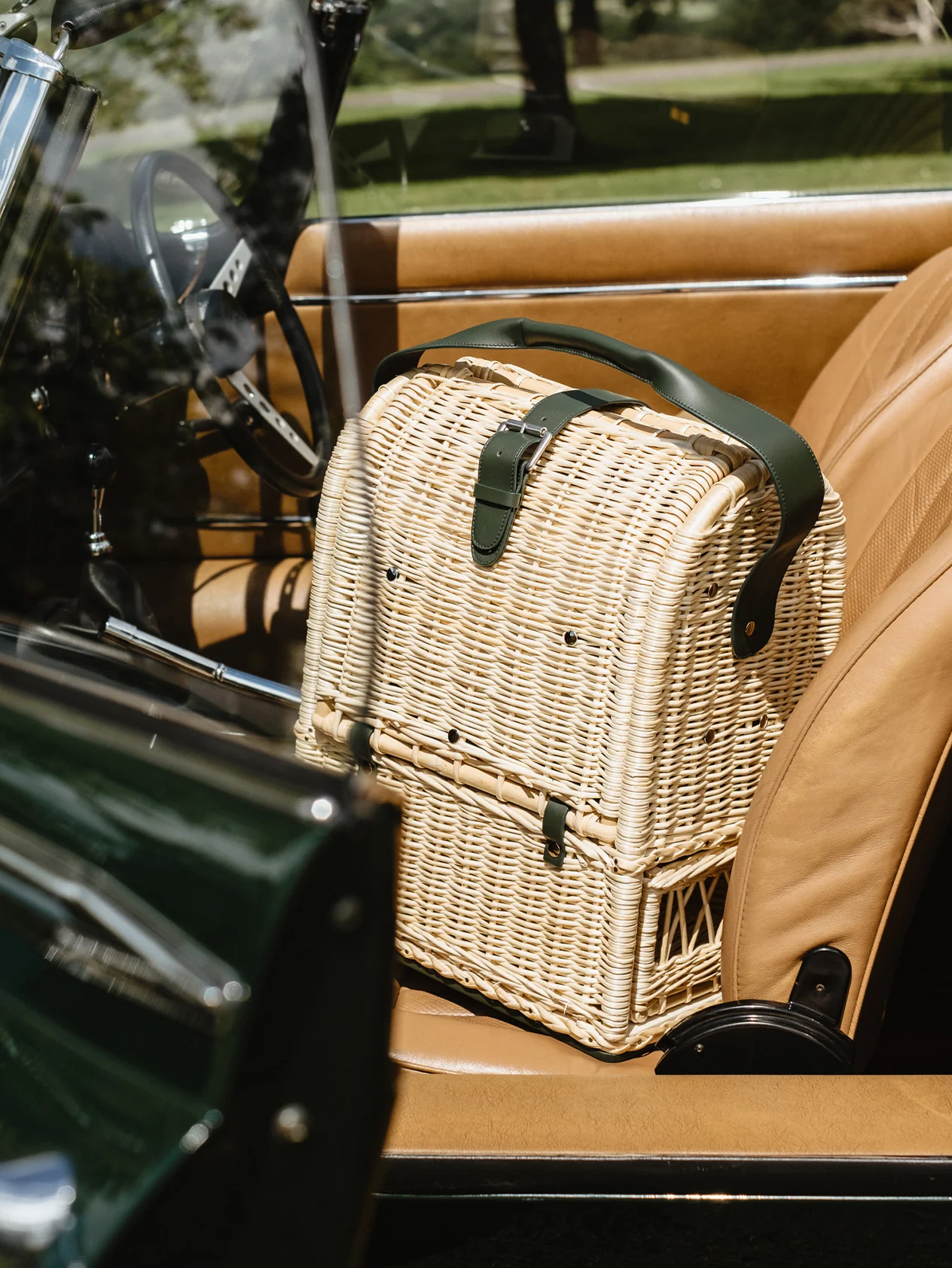 The Connolly Picnic Basket - Image 2