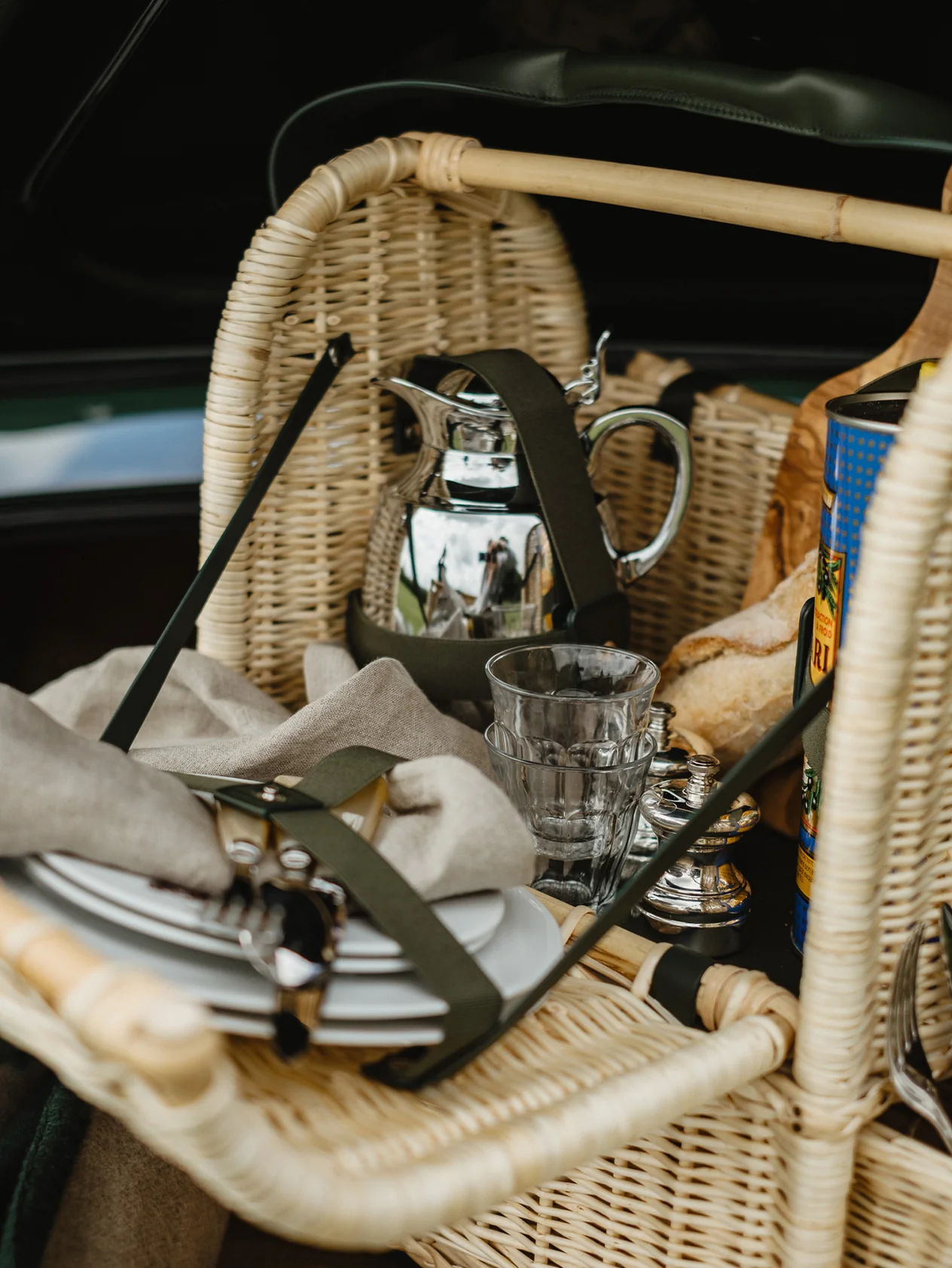 The Connolly Picnic Basket - Image 3
