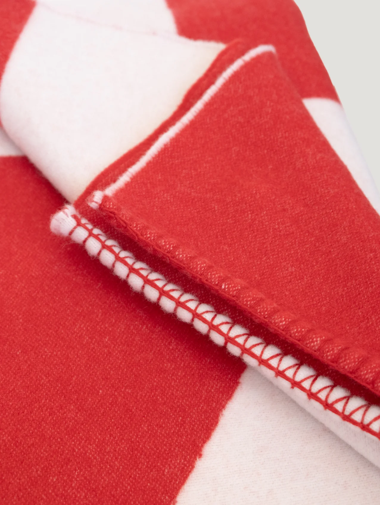 Red Rally Blanket - Image 3