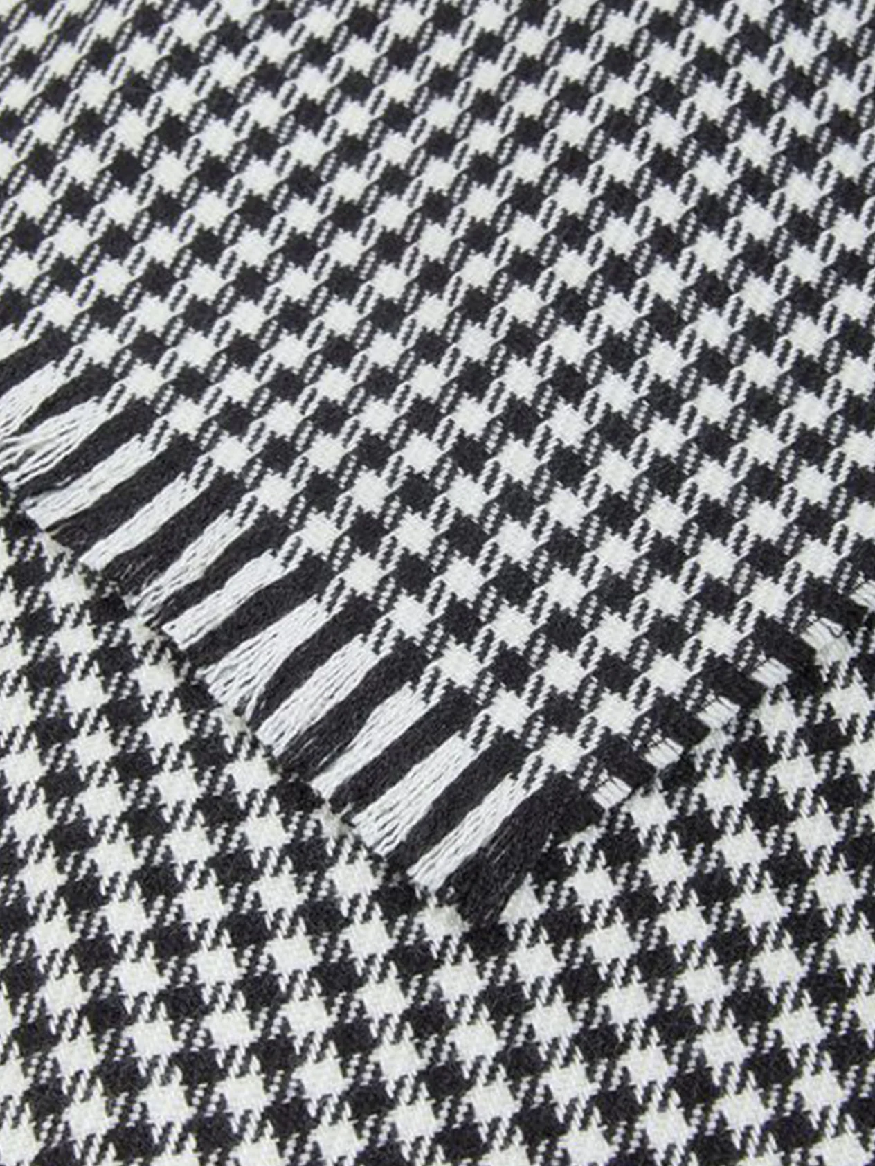 Black and White Shepherds Blanket - Image 2