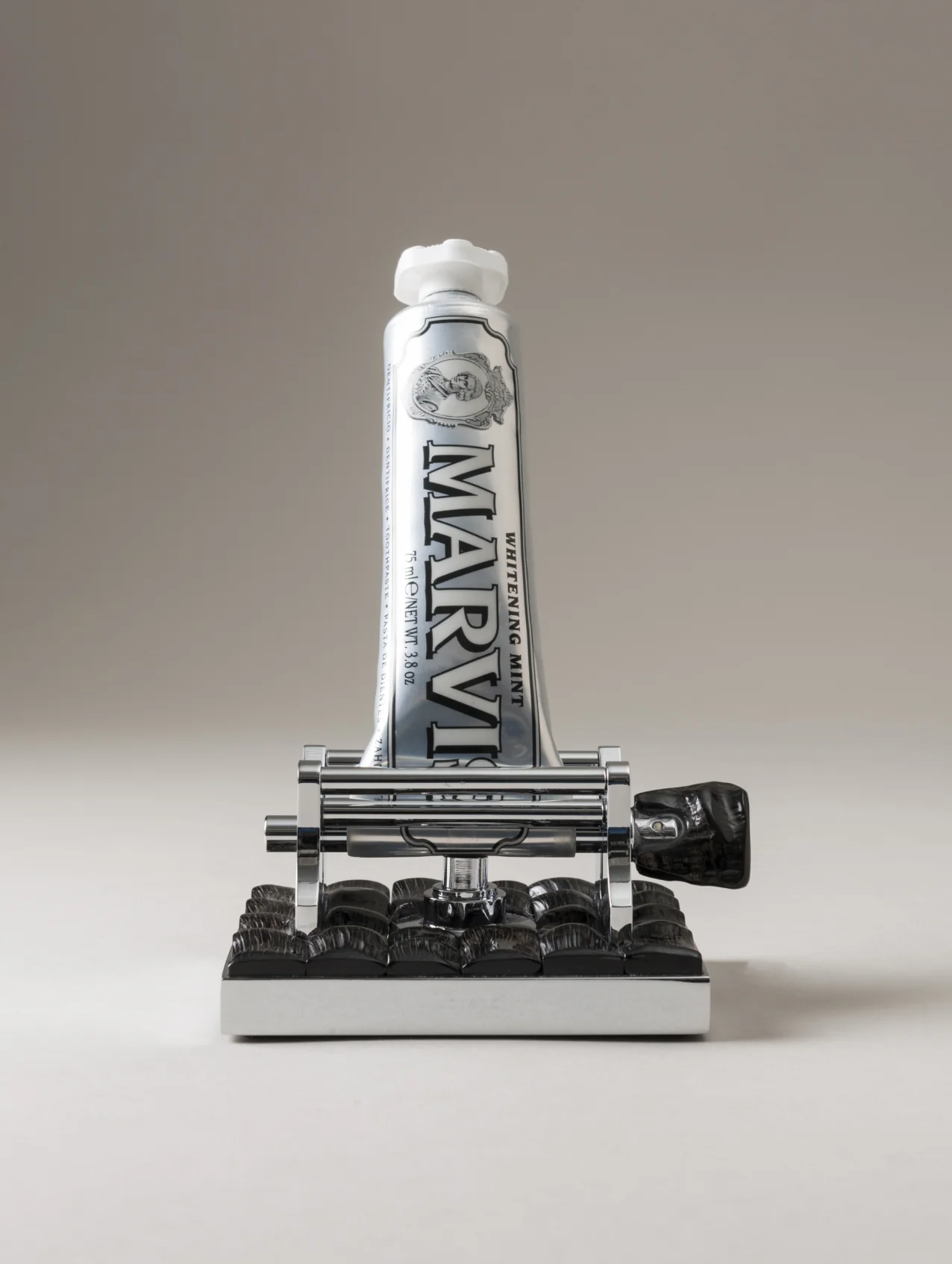 Chrome and Oryx Toothpaste Squeezer - Image 3